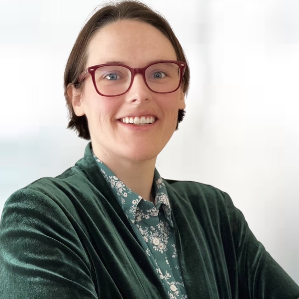 Meet your Posher, Claudia